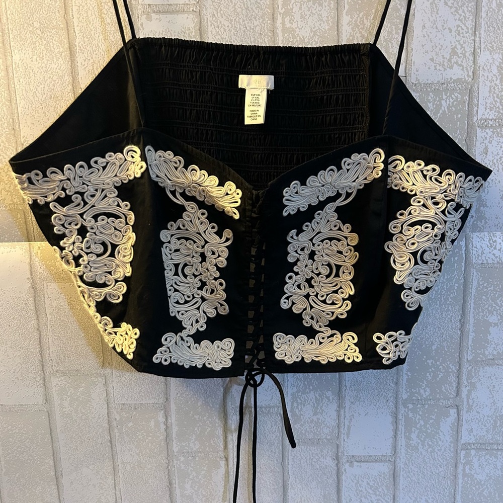 Elegant Black and White Embroidered Women's Top